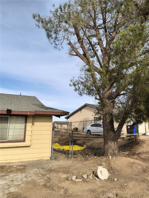 Photo of 16290 Sholic Street, Victorville, CA 92395 (MLS # OC26228942)