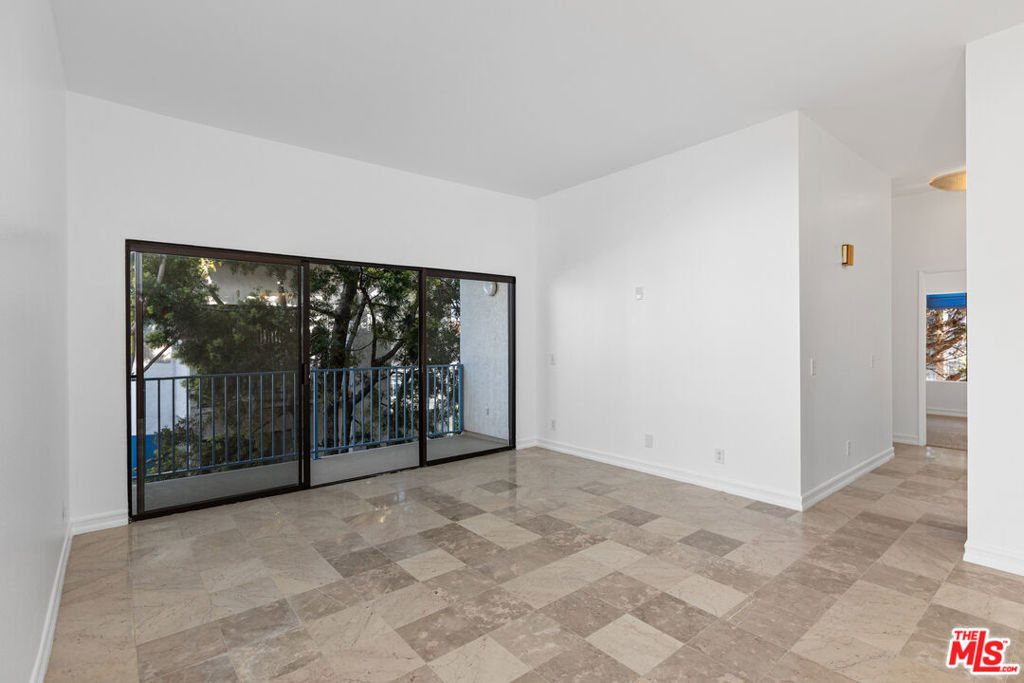 8324 Regents Road 3O
