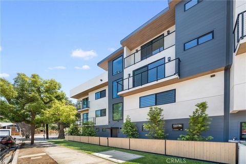 Photo of 6050 E Burwood Avenue, Los Angeles, CA 90042 (MLS # WS25167263)