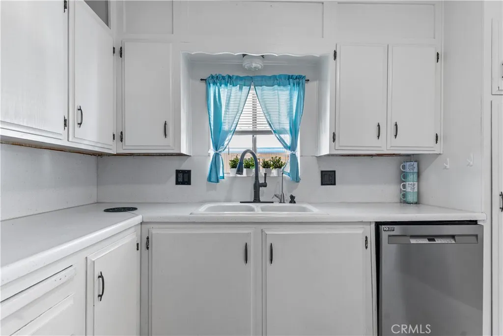 Victorville, California 92395, United States, 2 Bedrooms Bedrooms, ,2 BathroomsBathrooms,Residential,Active,247571