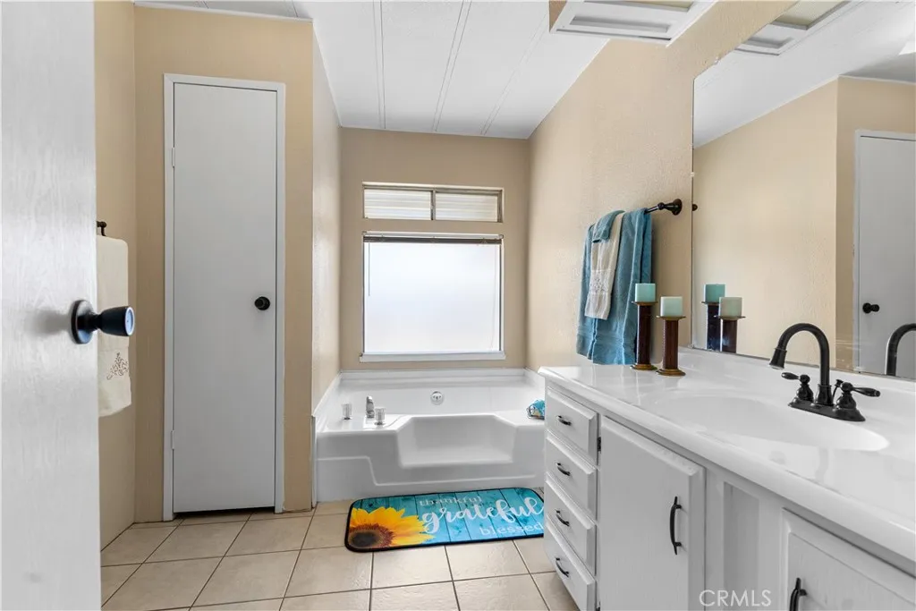 Victorville, California 92395, United States, 2 Bedrooms Bedrooms, ,2 BathroomsBathrooms,Residential,Active,247571