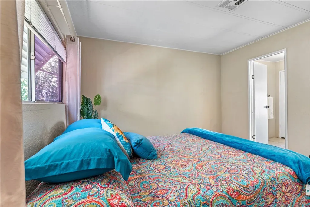 Victorville, California 92395, United States, 2 Bedrooms Bedrooms, ,2 BathroomsBathrooms,Residential,Active,247571