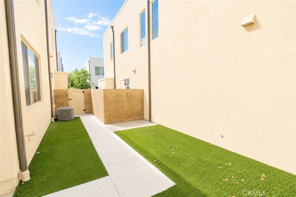 137 Terrapin, Irvine CA 92618 - Photo 30