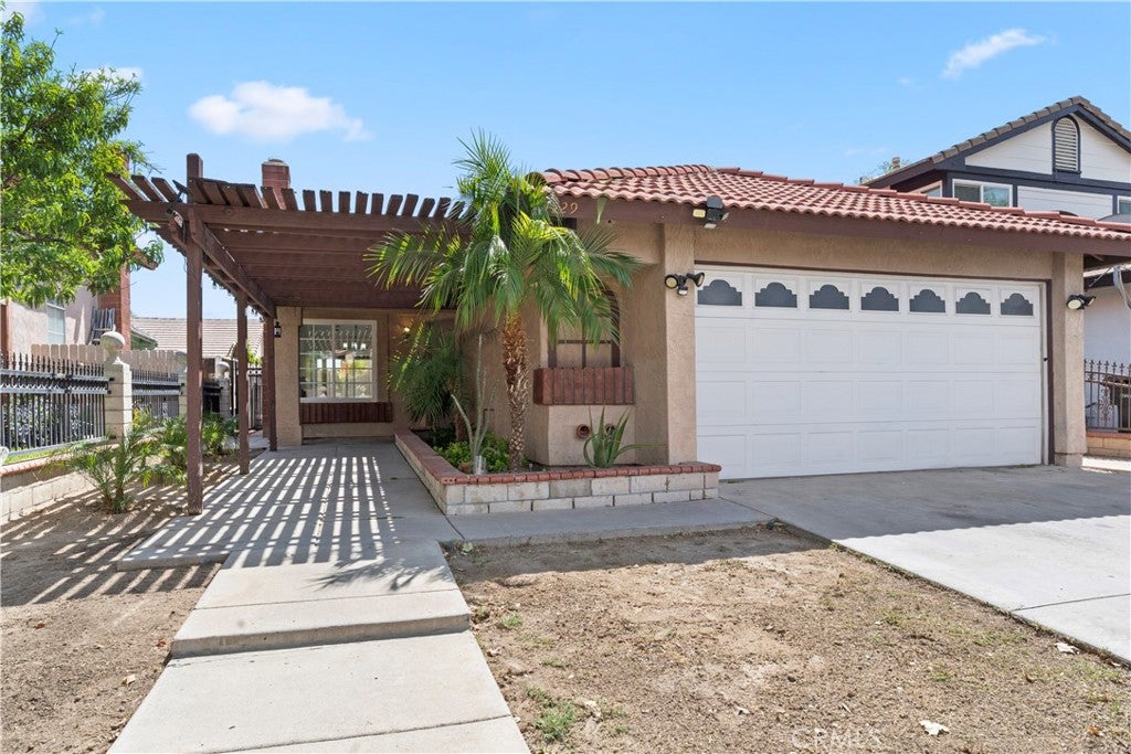 1529 Apple Creek