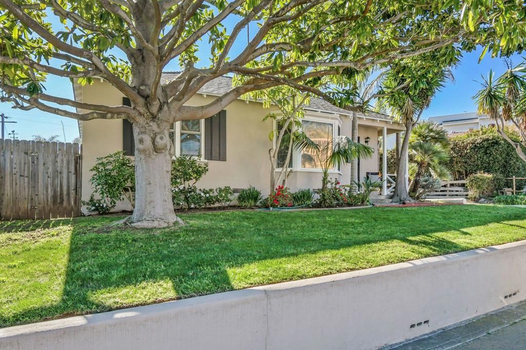 Photo of 3143 Meadow Grove Dr Dr, San Diego, CA 92110 (MLS # 2601004SD)