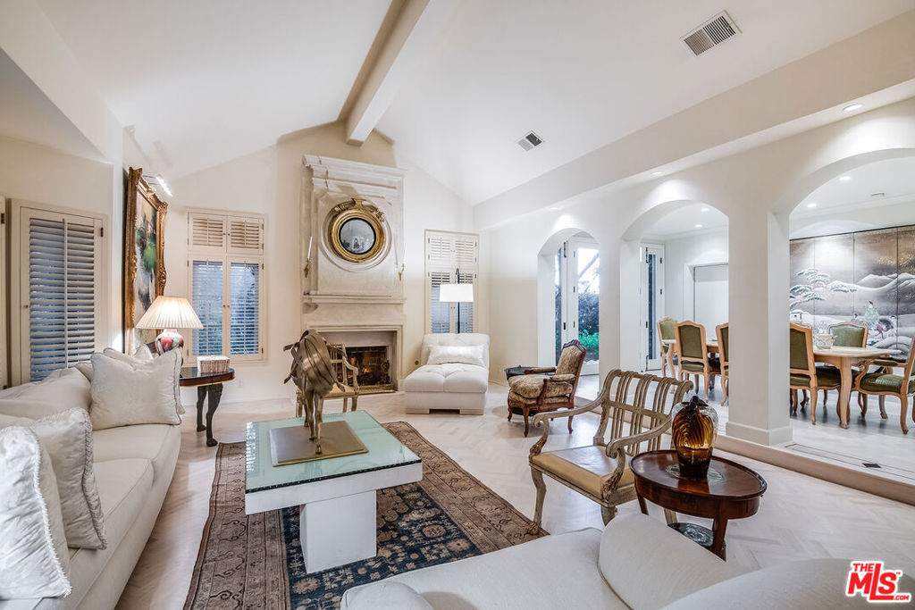 2807 Deep Canyon Drive