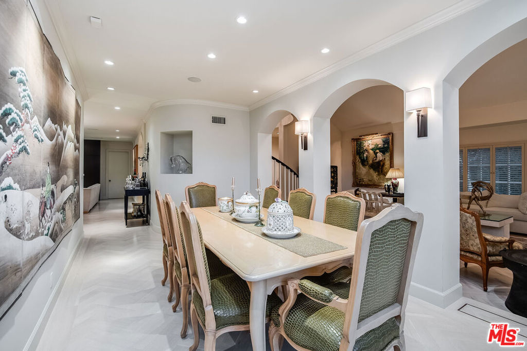 2807 Deep Canyon Drive