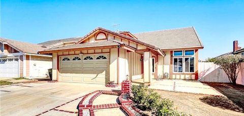 Photo of 1813 Chesapeake Way Way, Corona, CA 92878 (MLS # SR26068670)