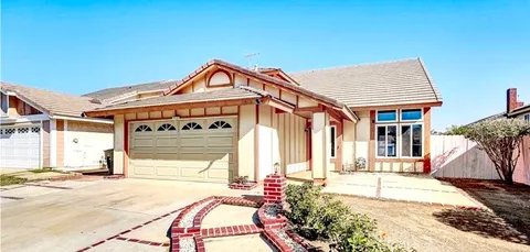 MLS: SR26068670