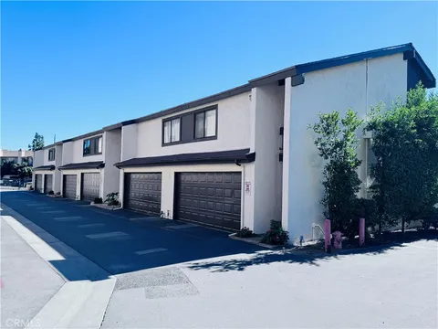 9625 Sylmar Avenue Unit 29, Panorama City, CA 91402 - MLS#: IG25171091