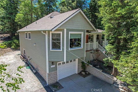 Photo of 26548 Blackfoot TRL E, Rimforest, CA 92378 (MLS # IV26201897)