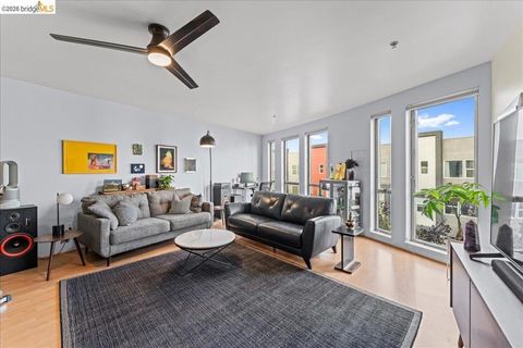 Photo of 1201 1201 Pine St St #354, Oakland, CA 94607 (MLS # 41125105)