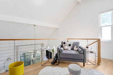 Photo of 7050 Shoup Avenue, Canoga Park, CA 91303 (MLS # SR26059532)