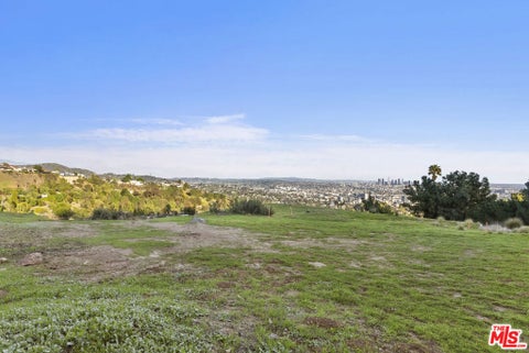 Photo of 2666 Larmar Road, Los Angeles, CA 90068 (MLS # 26992767)