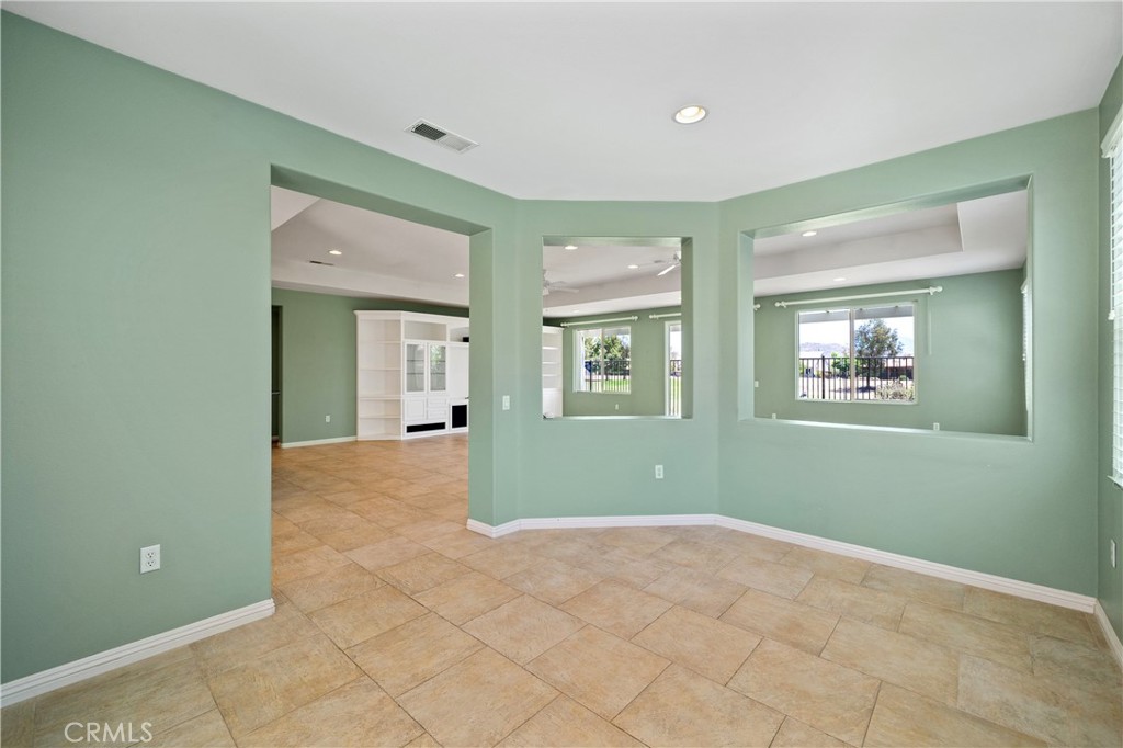570 Olazabal Dr