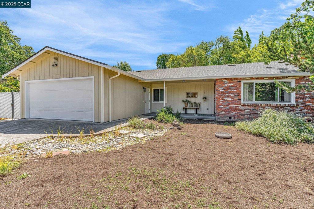 280 Sierra Dr