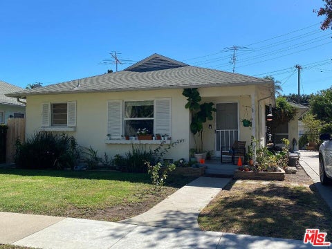 Photo of 4265 Revere Place, Culver City, CA 90232 (MLS # 26944493)