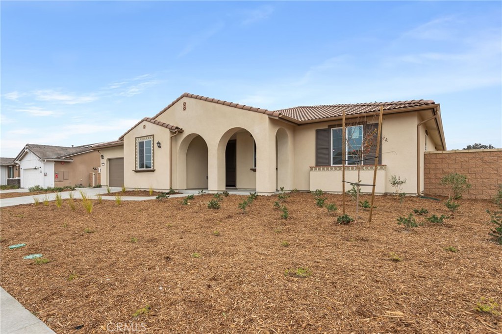 11737 Saddleback Drive