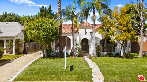 Photo of 1201 Hauser Boulevard, Los Angeles, CA 90019 (MLS # 26992095)