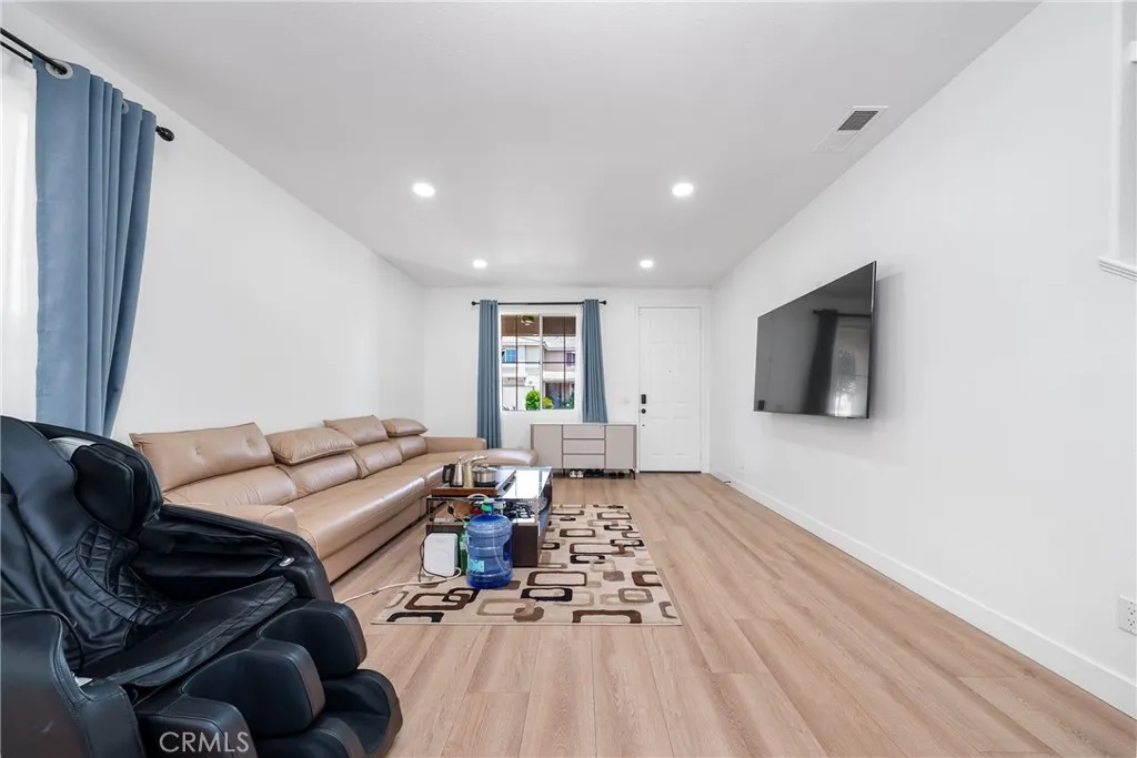 Rancho Cucamonga, California 91730, United States, 5 Bedrooms Bedrooms, ,3 BathroomsBathrooms,Residential,Active,219497