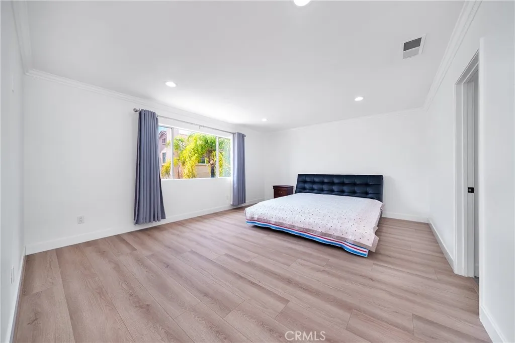 Rancho Cucamonga, California 91730, United States, 5 Bedrooms Bedrooms, ,3 BathroomsBathrooms,Residential,Active,219497