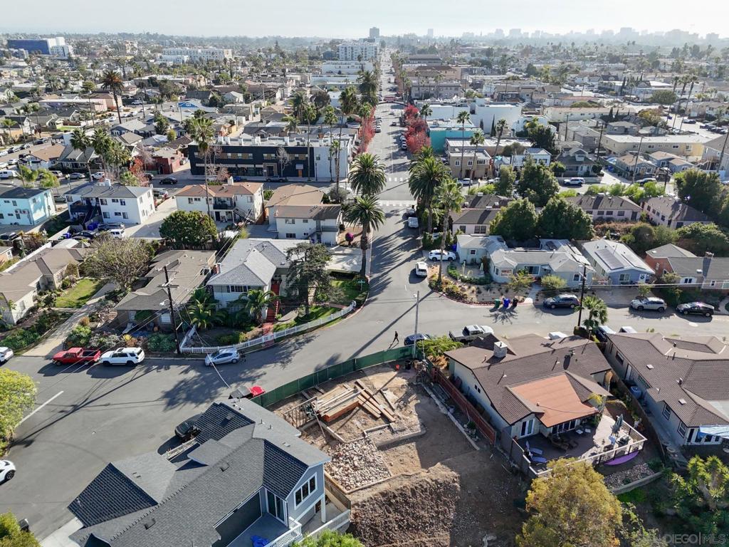1804 Mission Cliff Dr