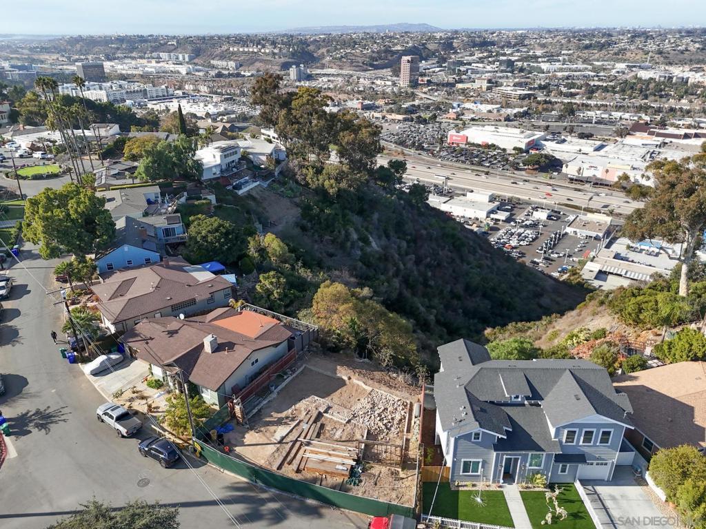 1804 Mission Cliff Dr