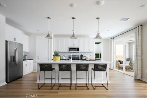 MLS: OC26218921