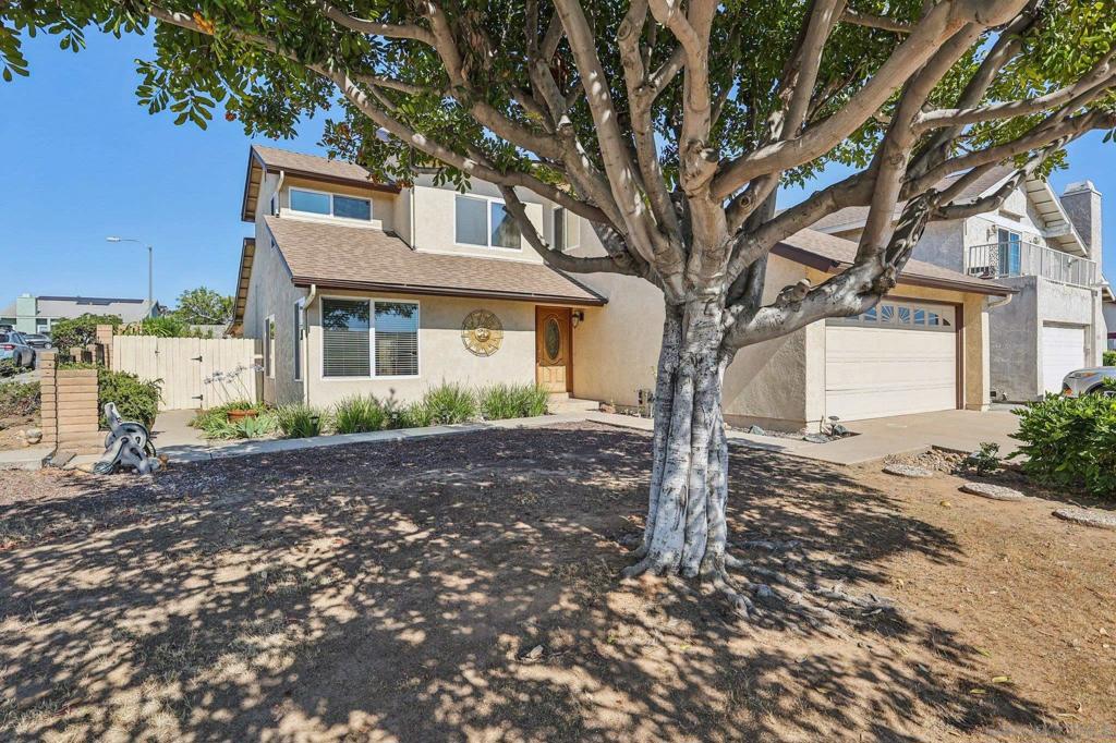 823 Fuchsia Ln