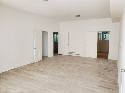 Photo of 1402 N San Remo Drive, Pacific Palisades, CA 90272 (MLS # DW25250129) Photo of 1402 N San Remo Drive, Pacific Palisades, CA 90272 (MLS # DW25250129)