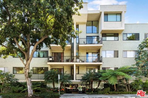 Photo of 9000 Cynthia Street #302, West Hollywood, CA 90069 (MLS # 25615615)