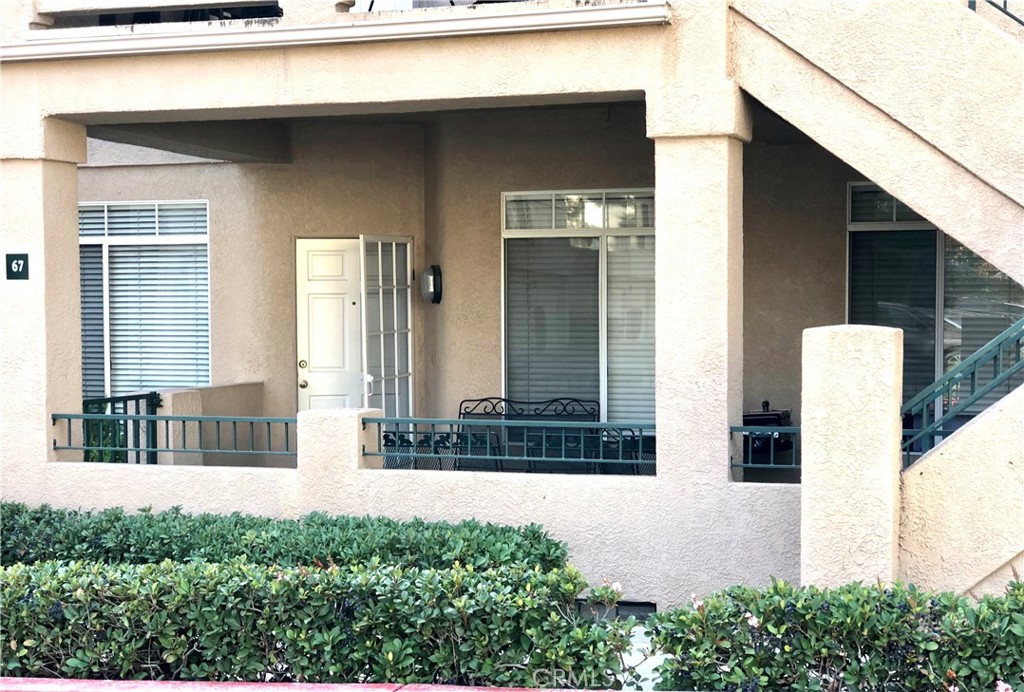 Prime Location! Lower-Level Condo in Desirable Seagate Colony
Located within the highly sought-after Seagate Colony community and the prestigious Laguna Beach school district, this beautifully upgraded lower-level condo is ready for you and your family to rent.
This spacious unit features:
2 Bedrooms & 2 Bathrooms
Large Private Patio with a storage area
One Detached Garage plus One Reserved Parking Spot
Ample Guest Parking
Community amenities include a fully re-piped PEX plumbing system, fitness center, pool, spa, and well-maintained greenbelt areas.
Conveniently located near award-winning schools, shopping centers, public transportation, restaurants, Laguna Beach, and the toll road for easy commuting.
Rent Includes: Water, Sewer, and Trash Collection.