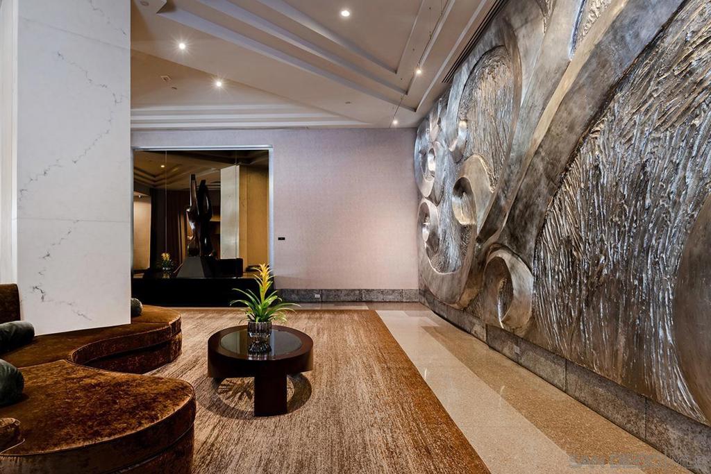 Downtown - Residential Lease