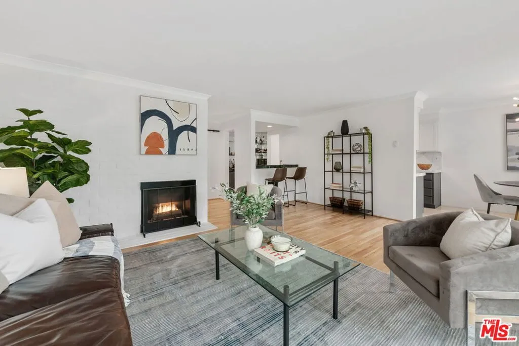 Santa Monica, California 90404, United States, 2 Bedrooms Bedrooms, ,2 BathroomsBathrooms,Residential,Active,156923