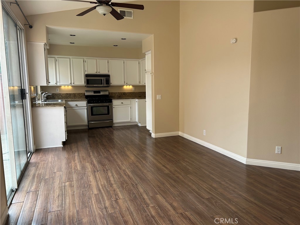 Travilla (TRAV) - Residential Lease