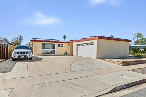 Photo of 3236 Mobley St ST, San Diego, CA 92123 (MLS # PTP2607323)