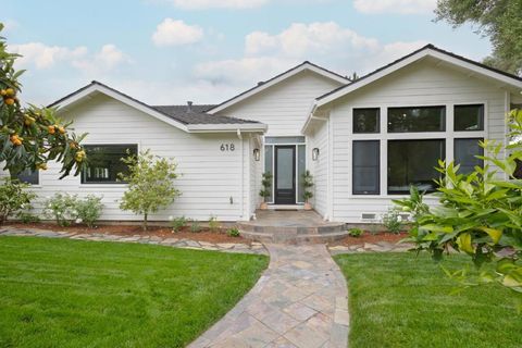 Photo of 618 Panchita Way, Los Altos, CA 94022 (MLS # ML82043030)