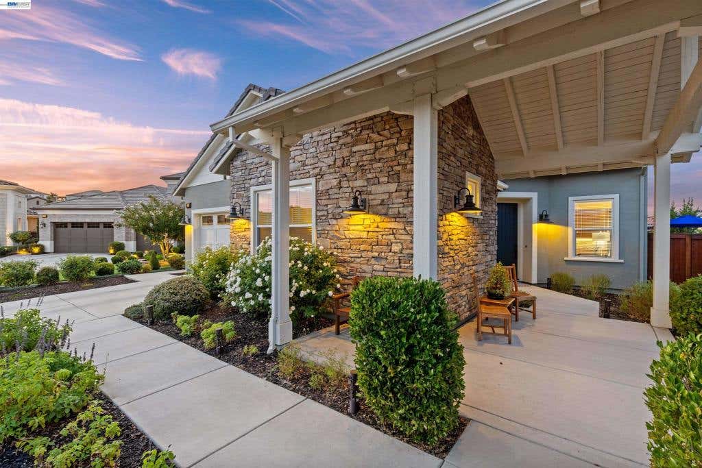 Photo of 2062 Reserva Court Ct, Brentwood, CA 94513 (MLS # 41126241)