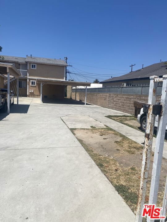 1045 W 103rd Street
