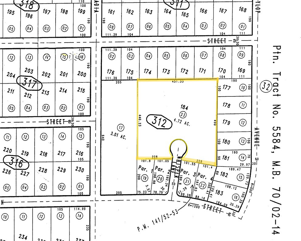 Main image without alt text