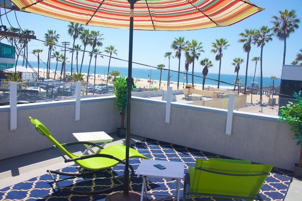 Photo of 10 30th Avenue Ave, Venice, CA 90291 (MLS # PV25275955)