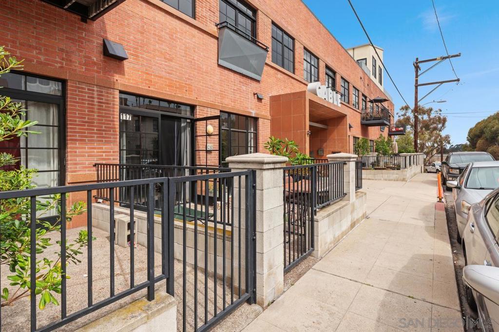 3940 7Th Ave CS2 (117)