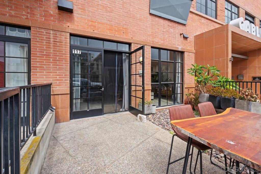 3940 7Th Ave CS2 (117)