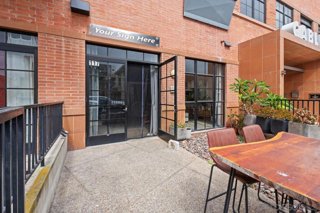 3940 7Th Ave CS2 (117)