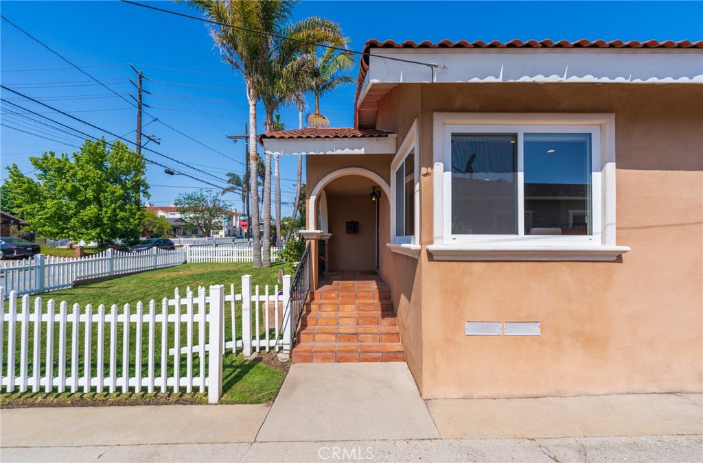 2103 Belmont Lane