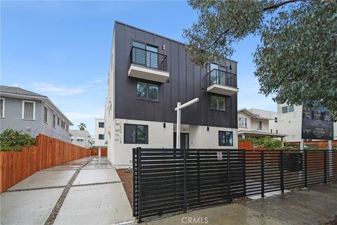 Photo of 171 S Hoover St, Los Angeles, CA 90004 (MLS # BB26014422)