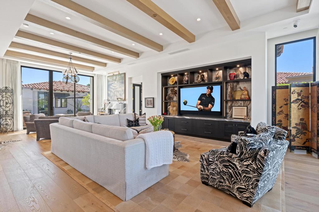 PGA Greg Norman - Residential