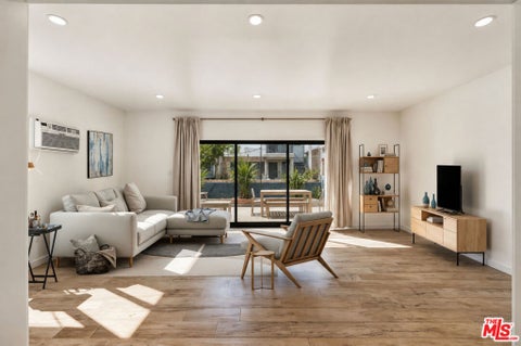 Photo of 18 24th Avenue, Venice, CA 90291 (MLS # 26851473)