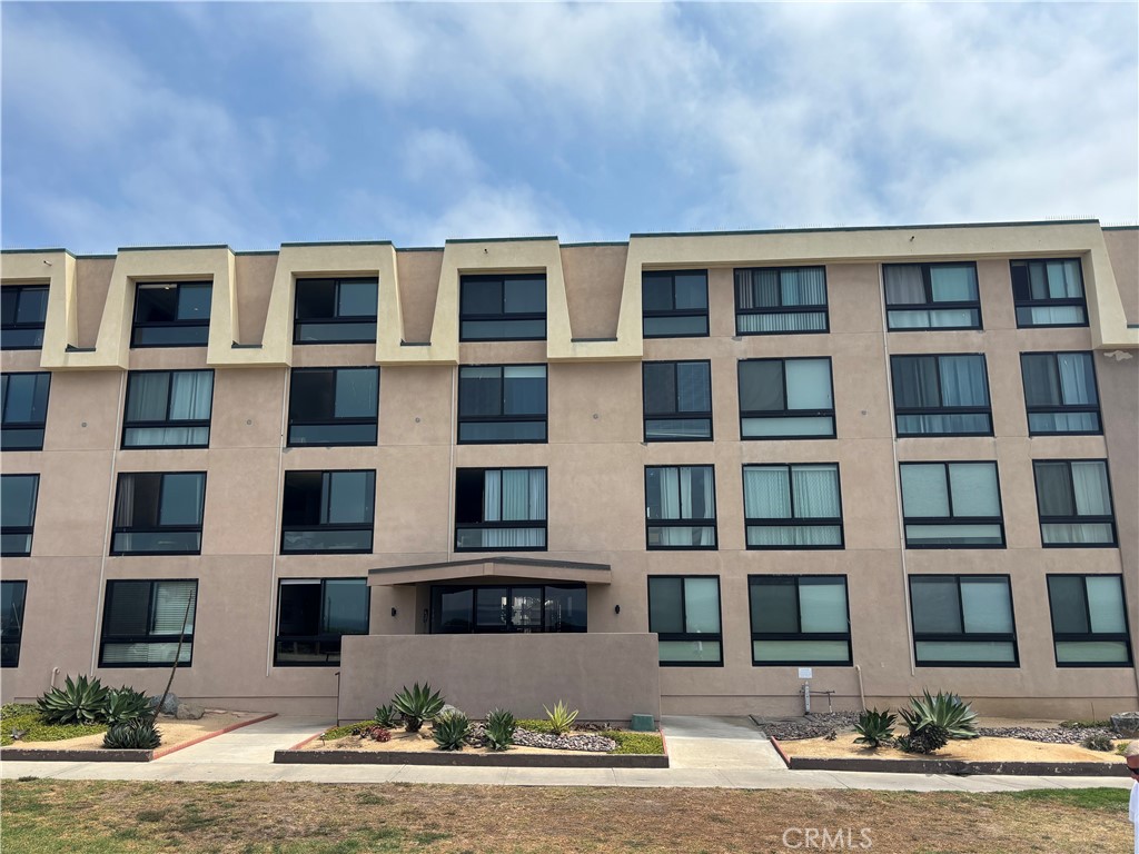 4667 Ocean Boulevard 106