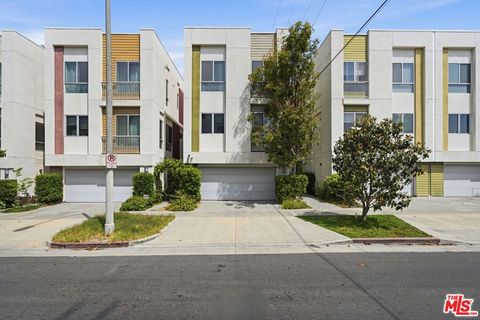 Photo of 5911 Saturn Street, Los Angeles, CA 90035 (MLS # 26715775)